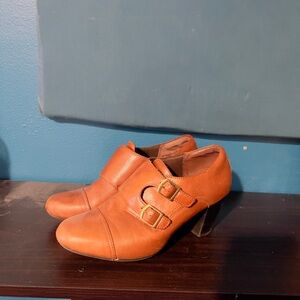Clarks Tan Double Buckle Heels